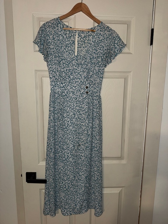 None Dresses & Skirts - Floral Wrap Midi Dress in Light Blue